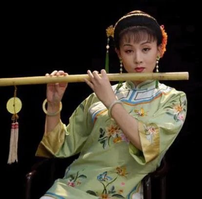 黄梅戏电视剧郑小娇  韩再芬首谈人生信仰