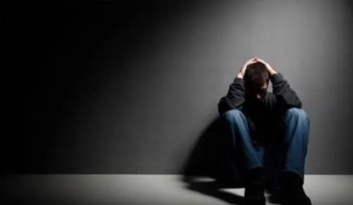 让我们将悲伤流放的散文