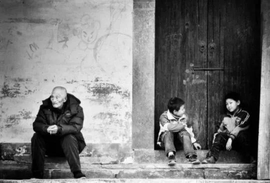 67岁孕妇自然受孕产女 67岁产女是喜还是悲?