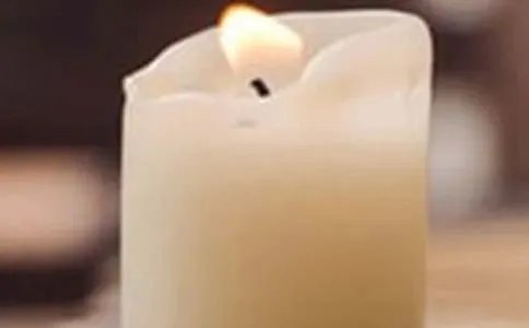 蜡烛赞作文借物喻人