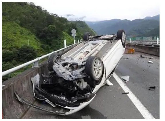 杭州发生翻车事故损失如何？