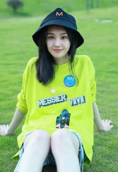 追光哥哥团发文力挺郑爽，郑爽在各位哥哥们眼中是个怎样的人？