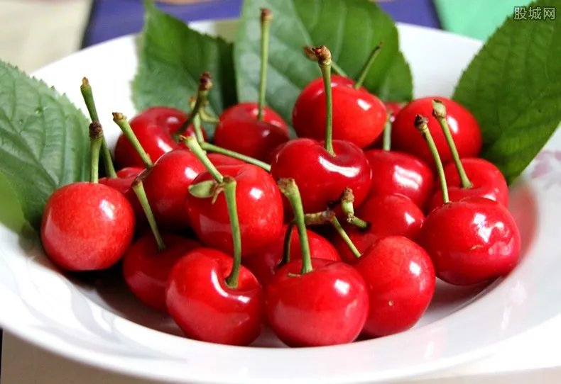 樱桃320元一斤 你还吃得起樱桃吗？