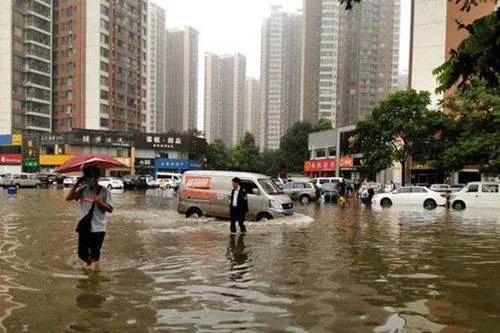 百年难遇!韩总统就暴雨灾害首次公开道歉,暴雨发生后救援行动是否做好?