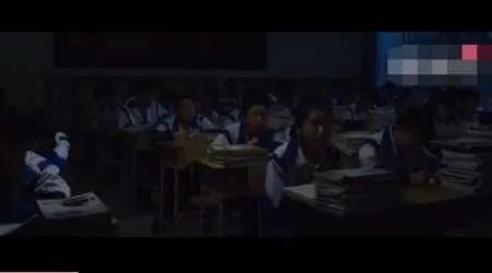 停电放学，电又突然来了是什么体验？