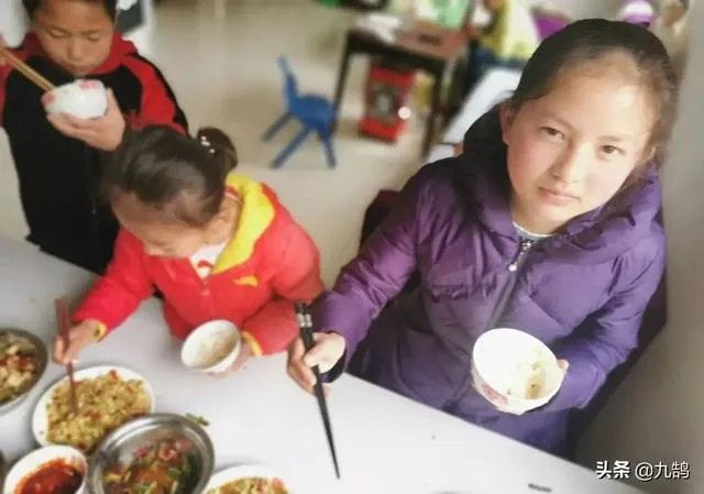 为什么贵州省大方县会拖欠教师工资4.7亿?