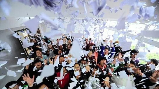 高考撕书节的介绍