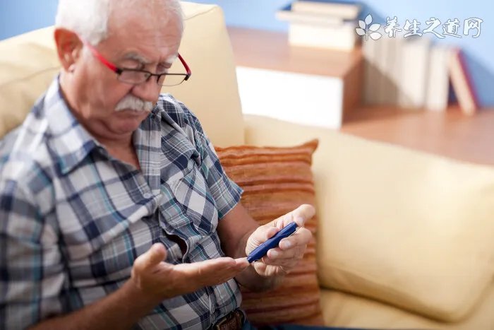 太平洋底惊现百米巨蟒，这种超级巨型怪物多次被人目击到