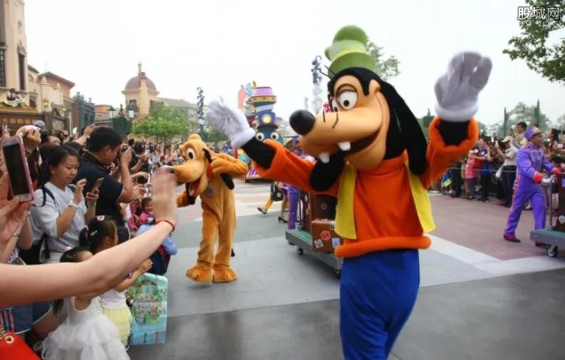 沃德兰游乐场变灵异寂静岭 埋在庄稼里童话将重新启程