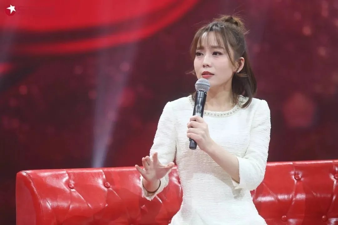 女演员曹茜茜被曝打骂保姆，是不是演员都高人一等？