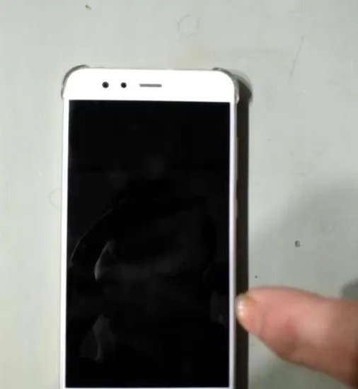 小偷捞财被发现为何跑进刑警队?