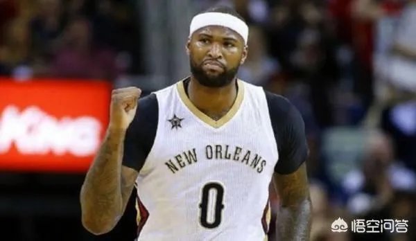 考辛斯在社交媒体上取关鹈鹕后，关注了泡椒、兰德尔、小托马斯，大家怎么看？