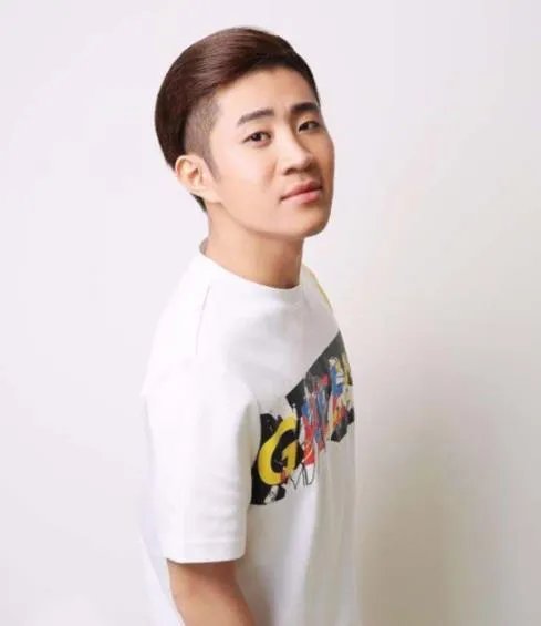 王小利前妻温美玲简介照片：想不到两人的儿子竟是他