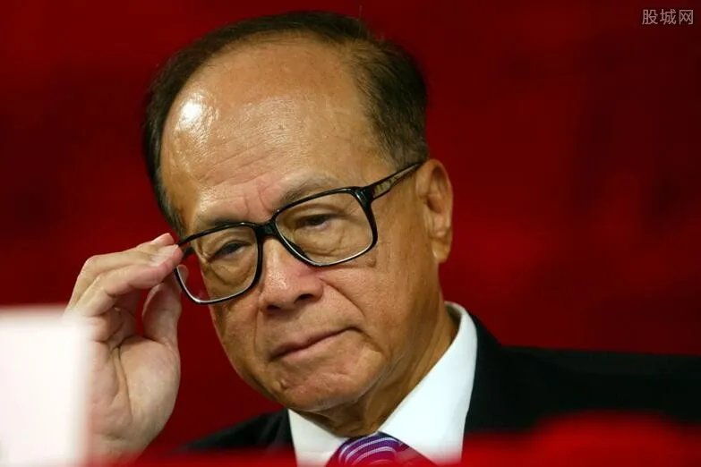 李嘉诚现在有多少钱 2022年李嘉诚真实财富