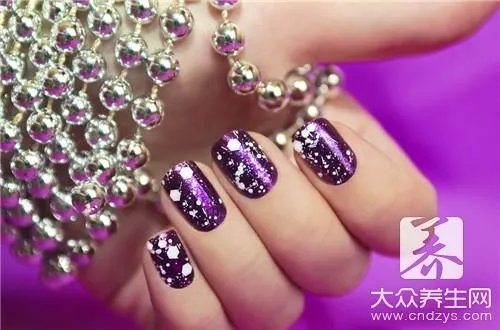 做美甲的步骤有哪些