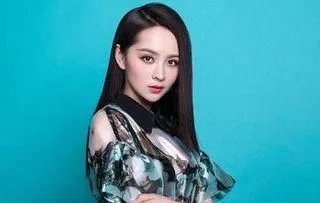 邓莎跟谁结婚了 唯一透露出的信息是富二代