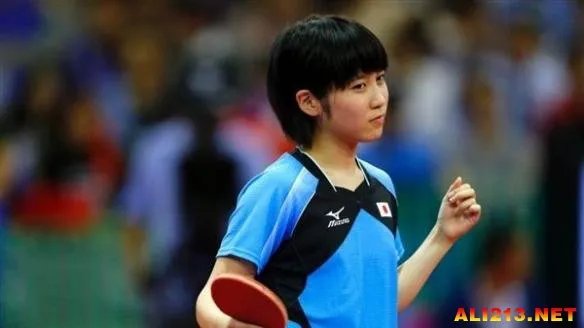 日本00后女乒萝莉网络走红 貌美可爱萌翻网友