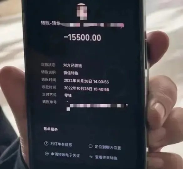 男子整形后称没法靠颜值吃饭了 隆鼻后留疤颜值下降