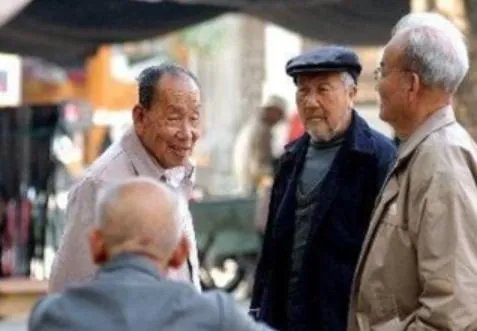 中国6个年轻人养1个老人，老龄化究竟有多可怕？