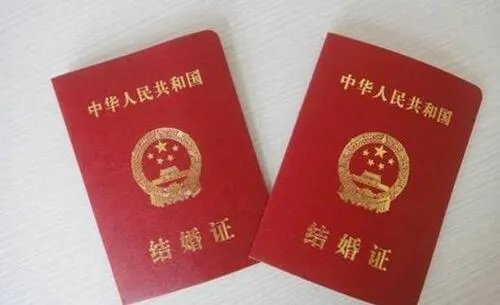 先拍婚纱照还是先领证 拍婚纱照要几天时间