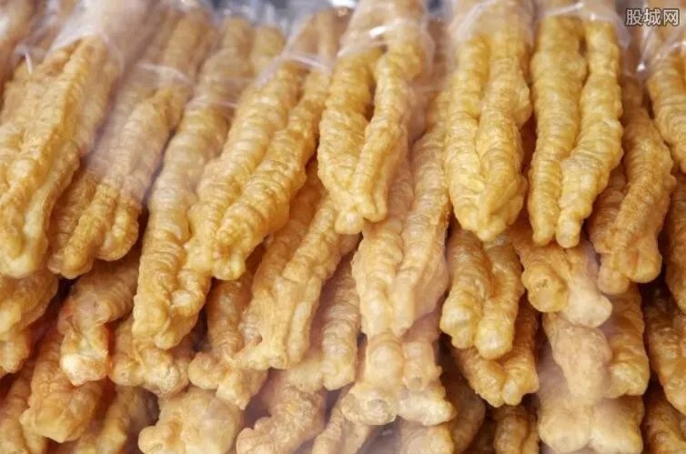 卖油条年入30万 为什么卖油条收入这么高的？