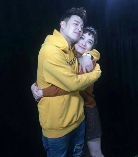 潘玮柏送吴昕项链的寓意是什么？