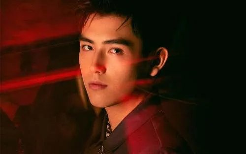 陈飞宇亮相《新闻联播》，他是以什么形象出现在新闻里的呢？