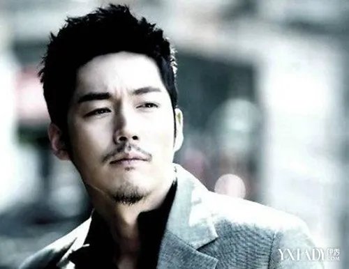 韩国演员张赫的妻子揭露其爱情路程