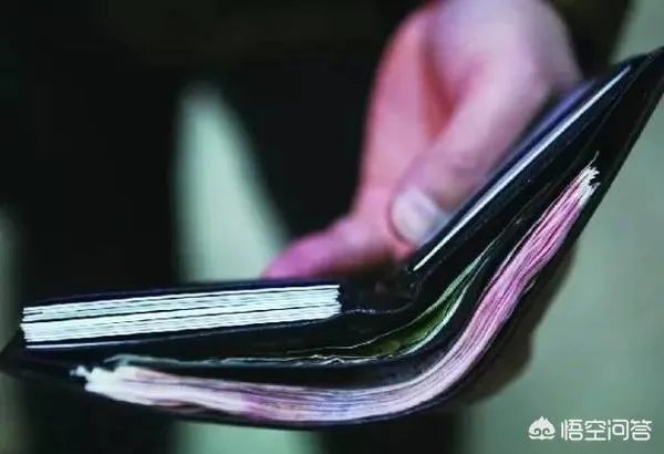 的哥捡到包归还时要求打表