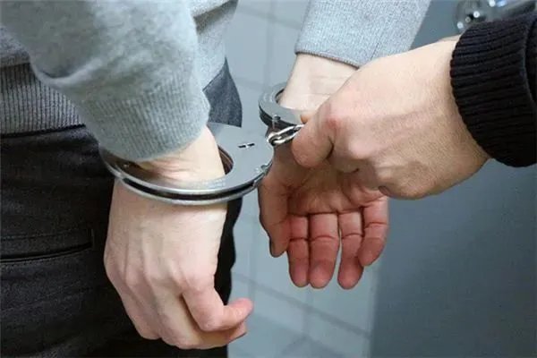 江苏女子称遭陌生男破门而入,事情真相是怎样的?