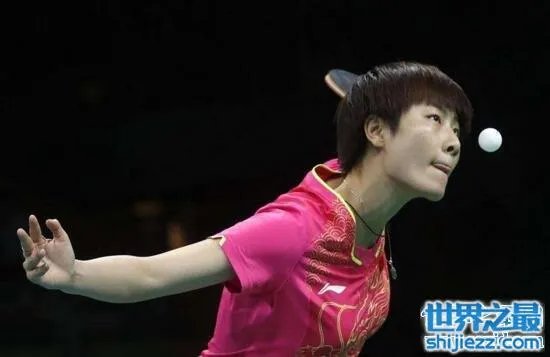 丁宁李晓霞不握手事件，相拥庆夺冠破不和传闻 