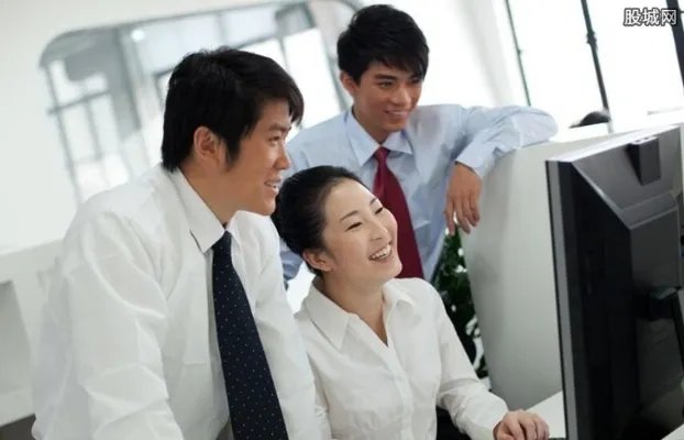 无人机催员工回家 揭秘不让员工加班的原因