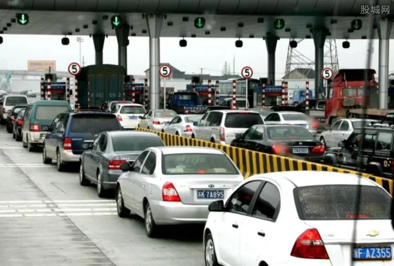 十一高速免费通行 3大妙招让你轻松避免堵车烦恼
