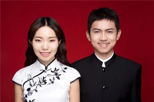 拍结婚证照片穿什么好看 拍结婚证照的四种穿法推荐