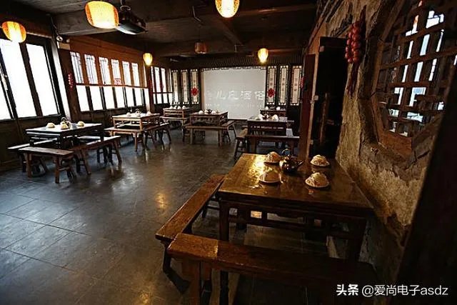 对于最近一家老面馆拒绝农民工就餐，你如何看待这样的事情？