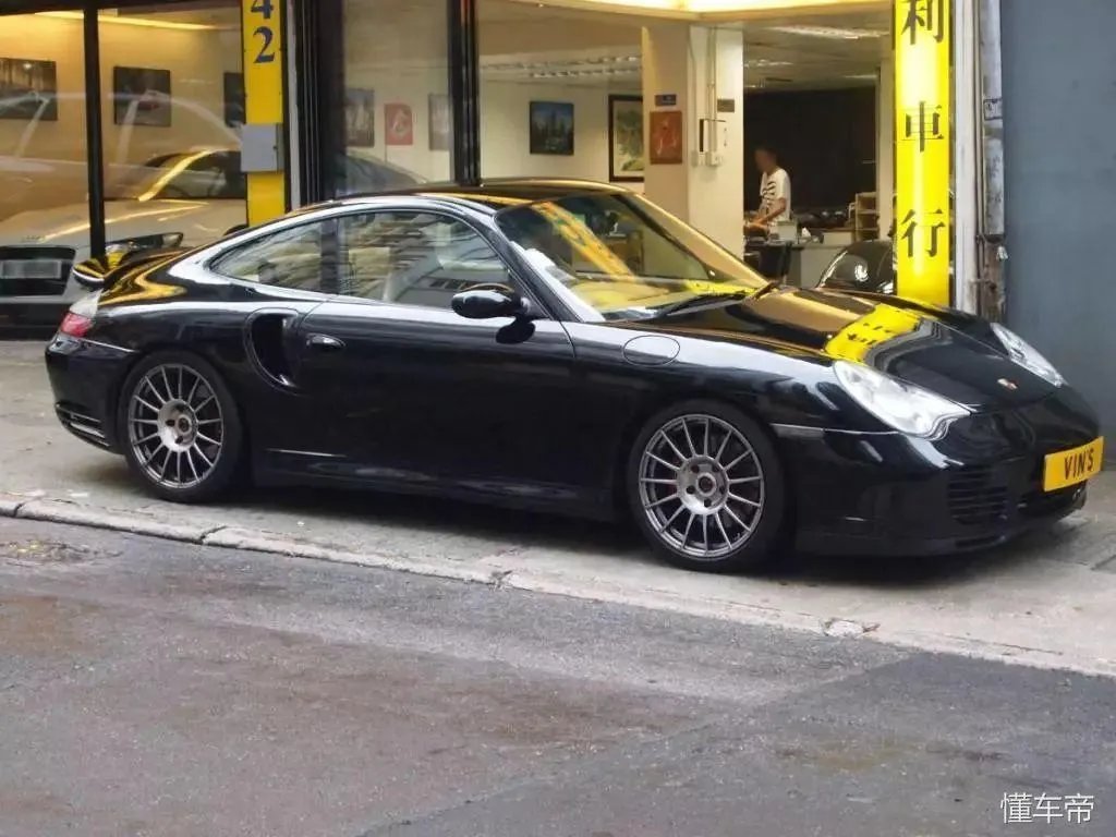 极品飞车9法拉利（封面车型不能忘）