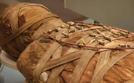 揭秘耶稣裹尸布之谜，裹尸布竟是中古时期的赝品