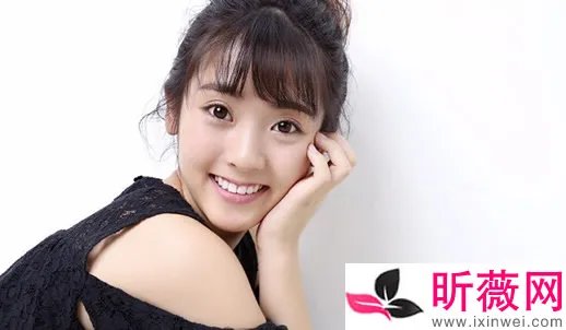 邢菲八卦资料简介及美照：校花邢菲素颜状态太迷人