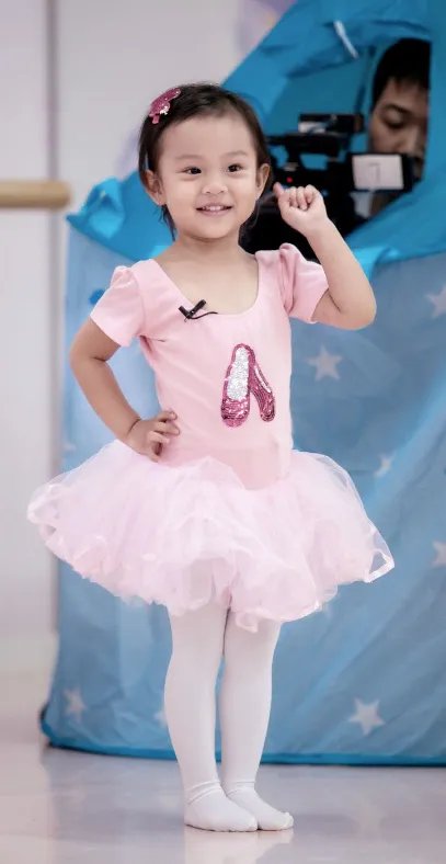 李小璐晒吻爱女照是怎么回事？