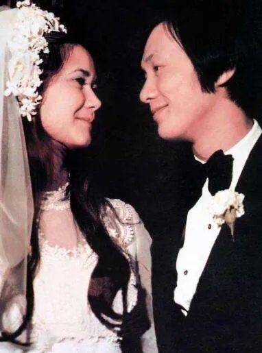 许冠杰老婆是哪里人 许冠杰的老婆叫什么名字