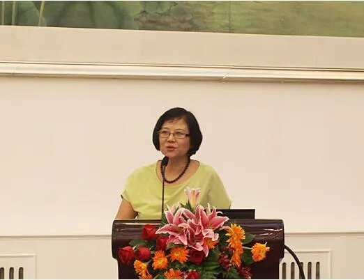 曝胡玫老公的个人简介 声称丈夫是她最崇拜的男人