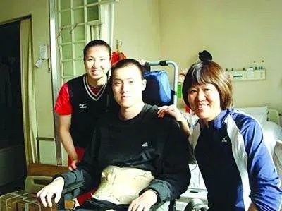 汤淼怎样受伤的