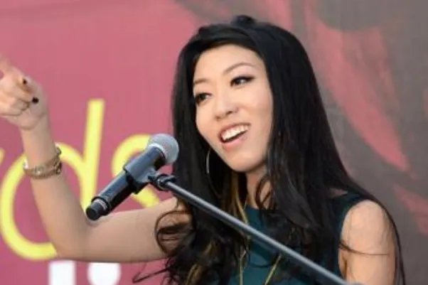 曲婉婷最火爆的歌曲top10:《我的歌声里》上榜,第一大气又洒脱