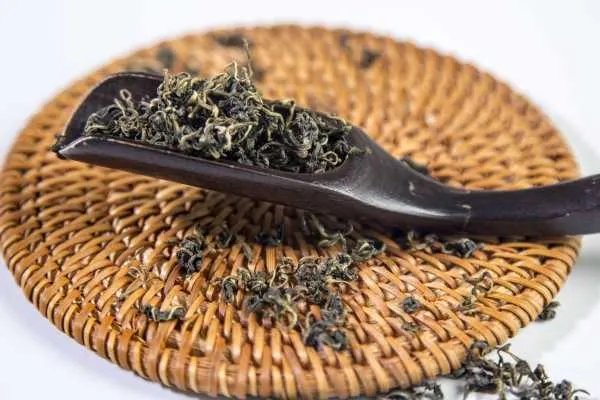 蒲公英泡水喝竟有6个害处