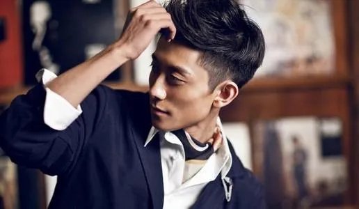 张一山又换女友了,同样是风流花心,为何林更新不被嘲?