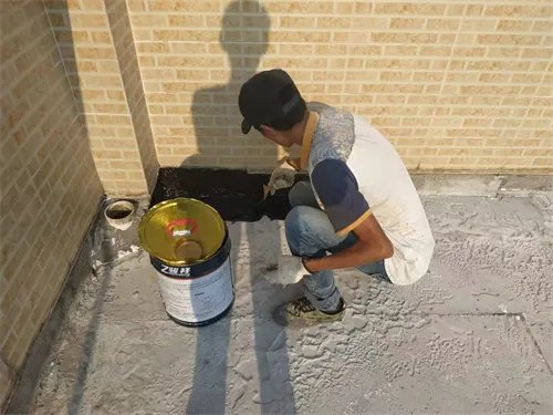 屋顶漏水找谁维修