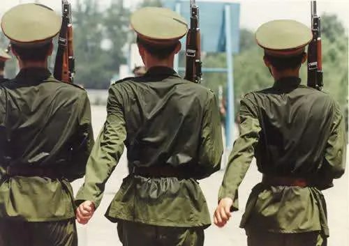 中国第一门面担当亮相红场，他们背后付出了哪些辛苦？