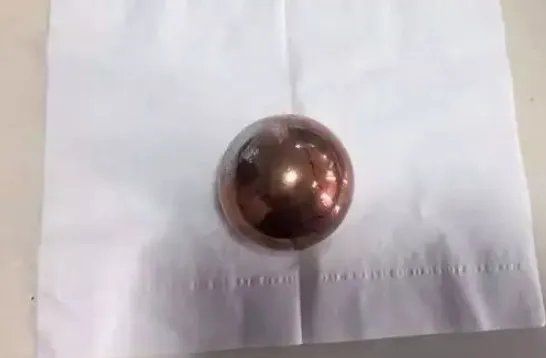 铁球砸死女婴整栋楼判赔业主上诉了？