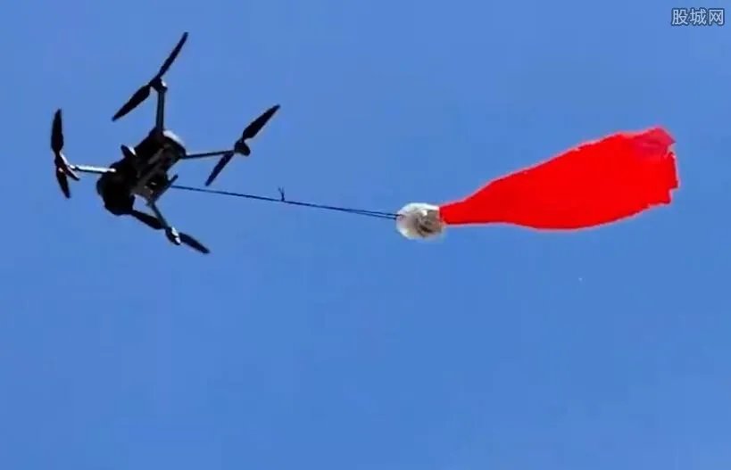 无人机飞金门空投榨菜和茶叶蛋 到底意欲何为？