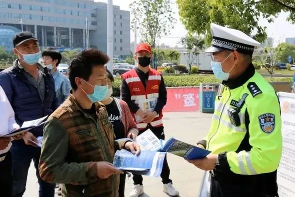 头盔目前价格都在多少钱了？